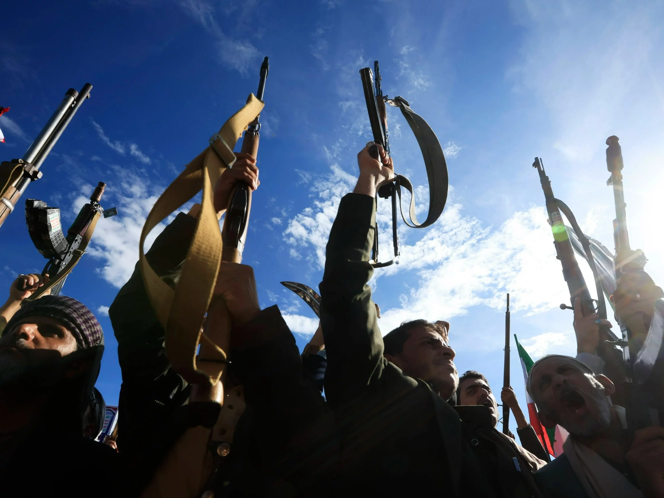 Zwolennicy Huti podczas wiecu solidarnościowego z Iranem