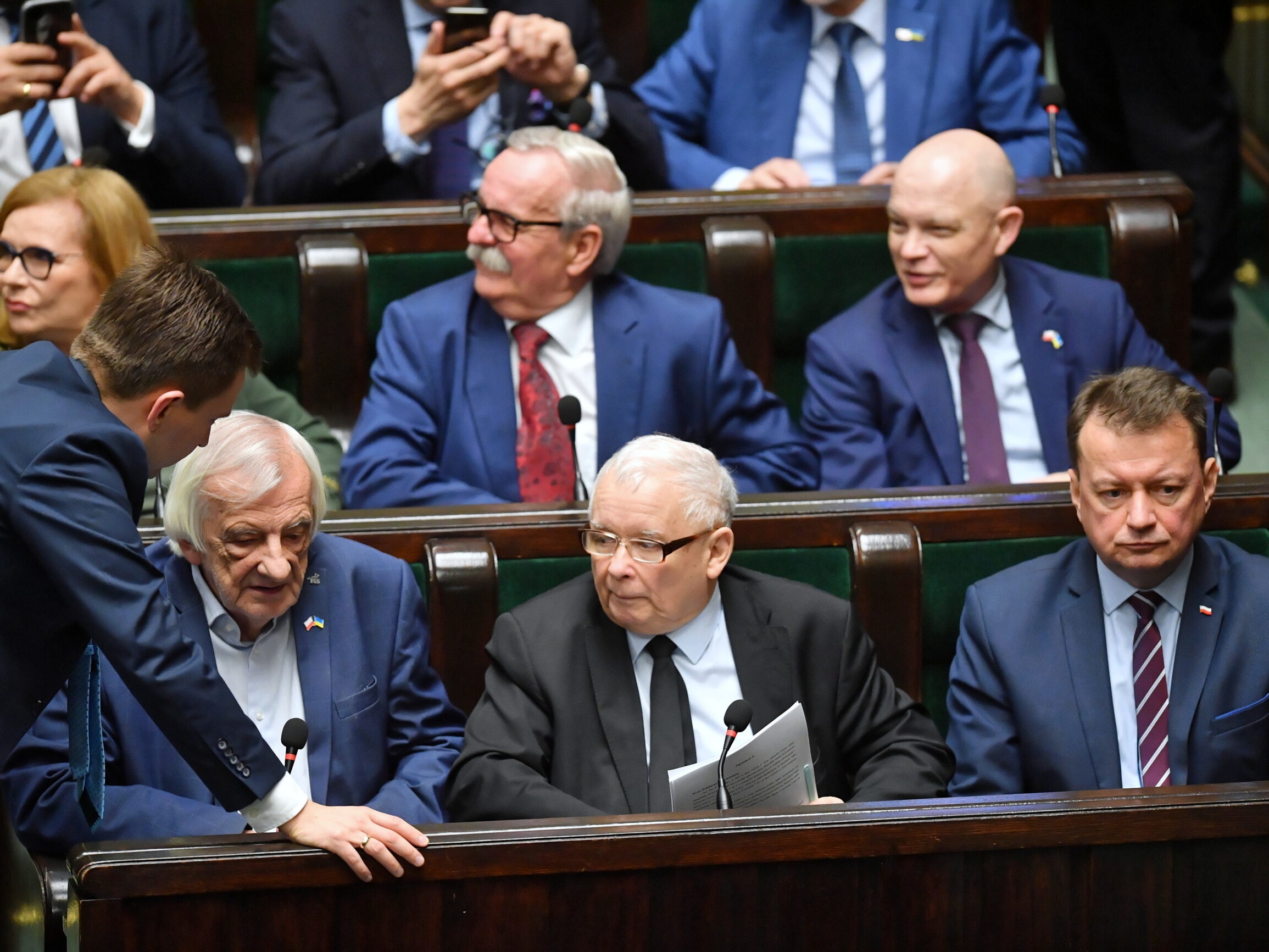 Prezes PiS Jarosław Kaczyński, wicemarszałek Sejmu Ryszard Terlecki oraz minister obrony narodowej Mariusz Błaszczak