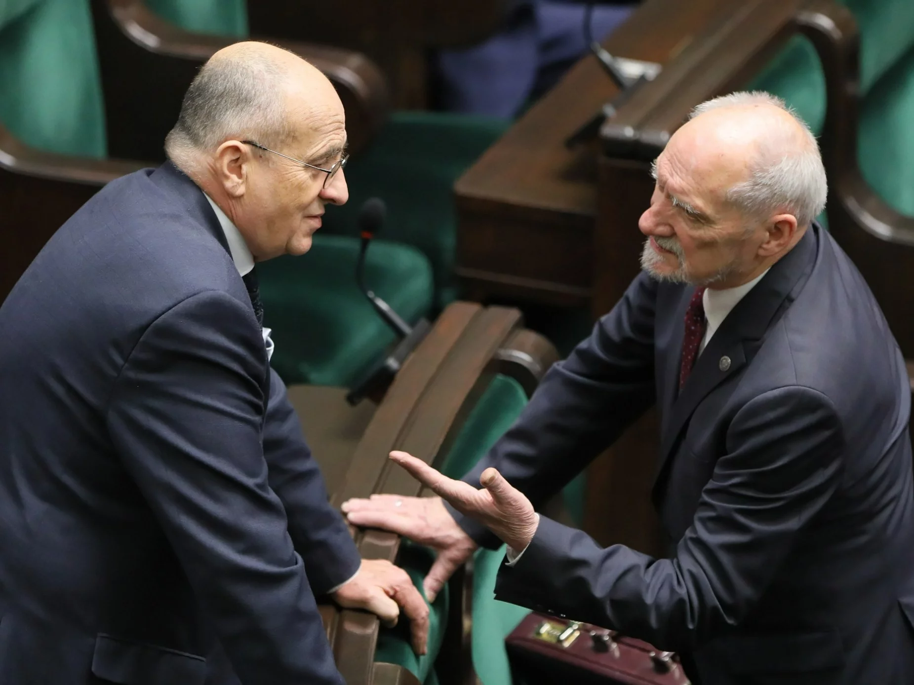 Zbigniew Rau, Antoni Macierewicz