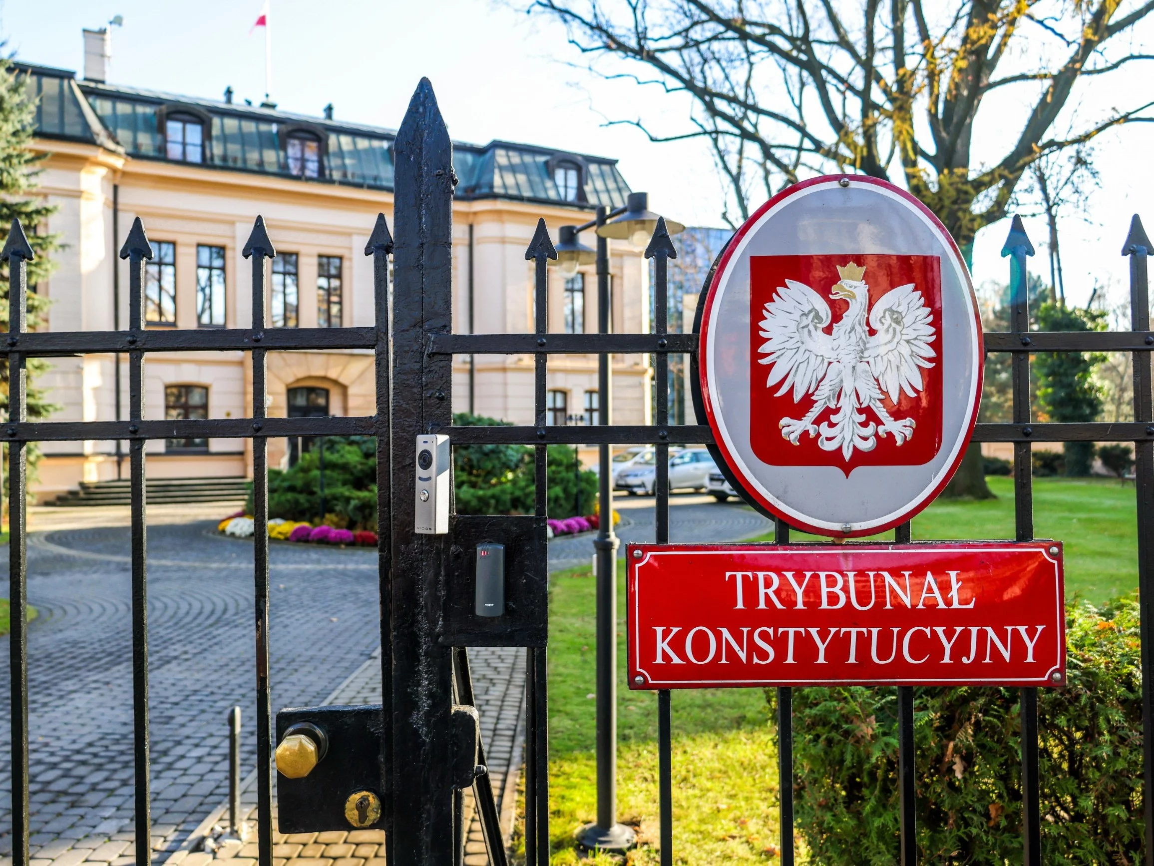 TRYBUNAŁ KONSTYTUCYJNY