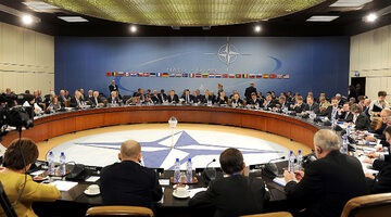 Spotkanie ministrów obrony i spraw zagranicznych w Kwaterze Głównej NATO w Brukseli w 2010 roku