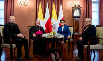 Spotkanie premier Beaty Szydło z nuncjuszem apostolskim w Polsce