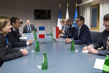 Spotkanie prezydenta Emmanuela Macrona z premierem Mateuszem Morawieckim