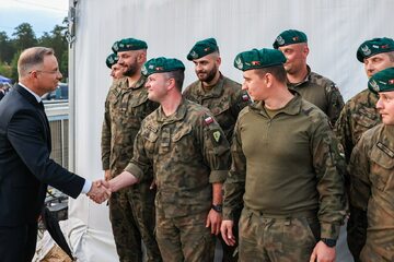 Spotkanie prezydenta z żołnierzami chroniącymi wschodniej granicy