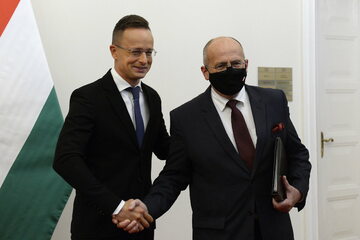 Spotkanie szefów dyplomacji Węgier i Polski