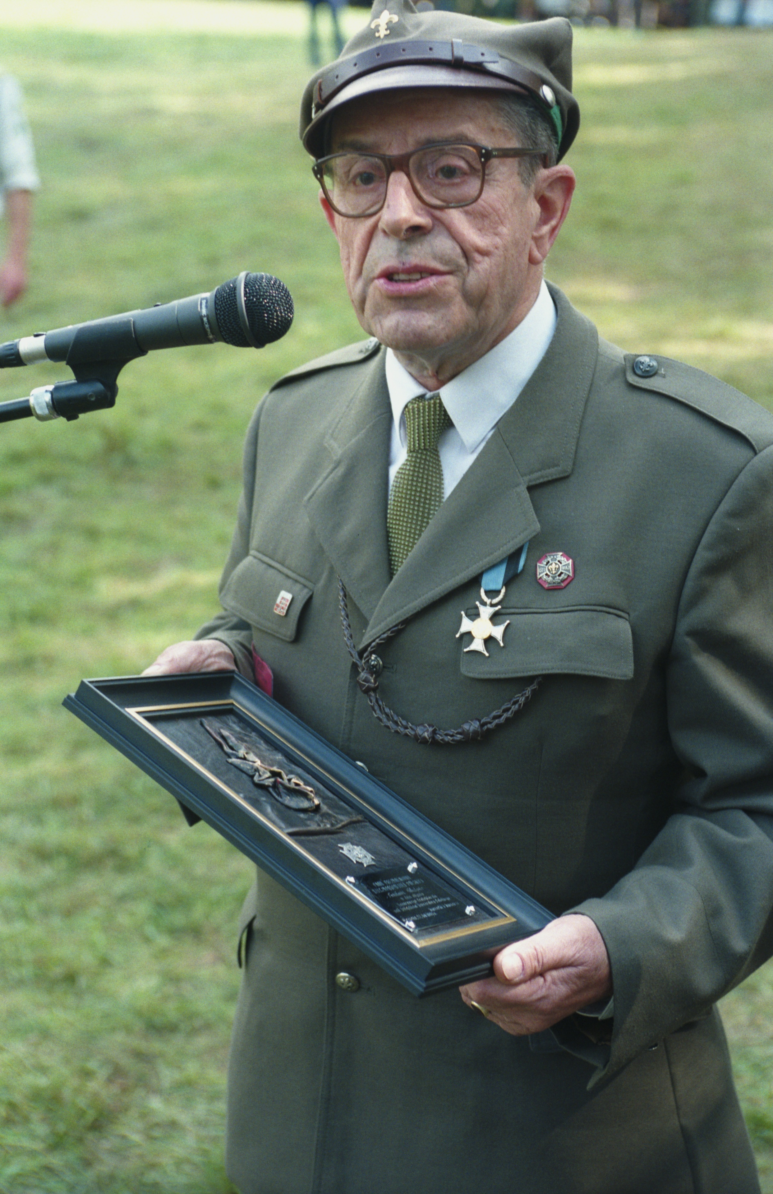 Przewodniczący ZHP hm. Stefan Mirowski. Strączno, 27.08.1993 r.