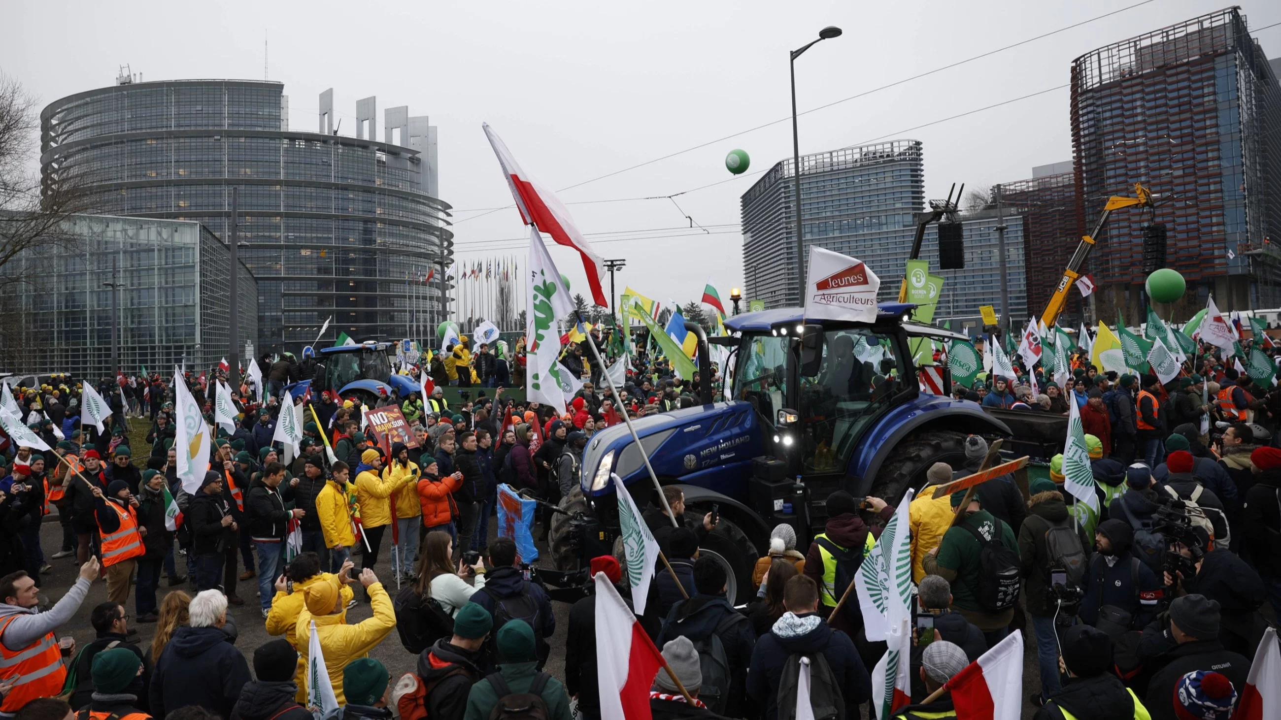Strasburg: Rolnicy protestują przeciwko umowie z Mercosur