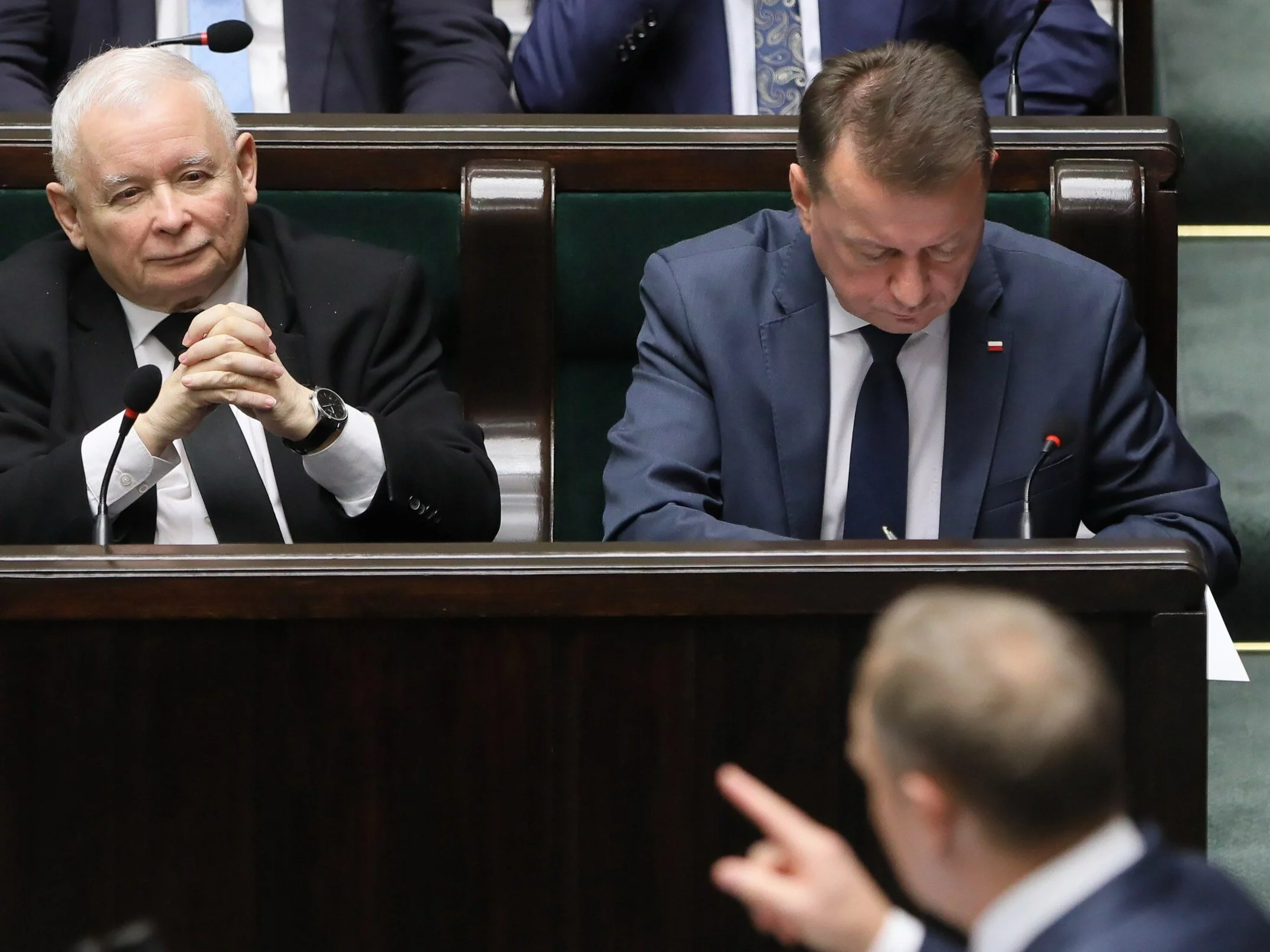 Jarosław Kaczyński, Mariusz Błaszczak i Donald Tusk w Sejmie