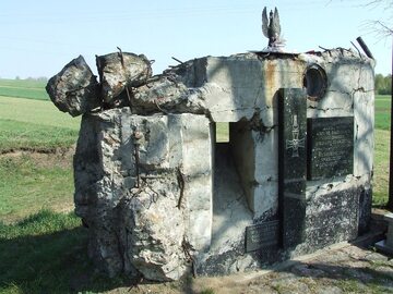 Strękowa Góra, pomnik bitwy pod Wizną 1939. Fot: Hiuppo.