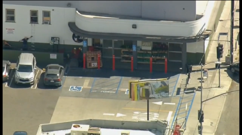 Strzelanina w hipermarkecie, Jedna osoba nie żyje