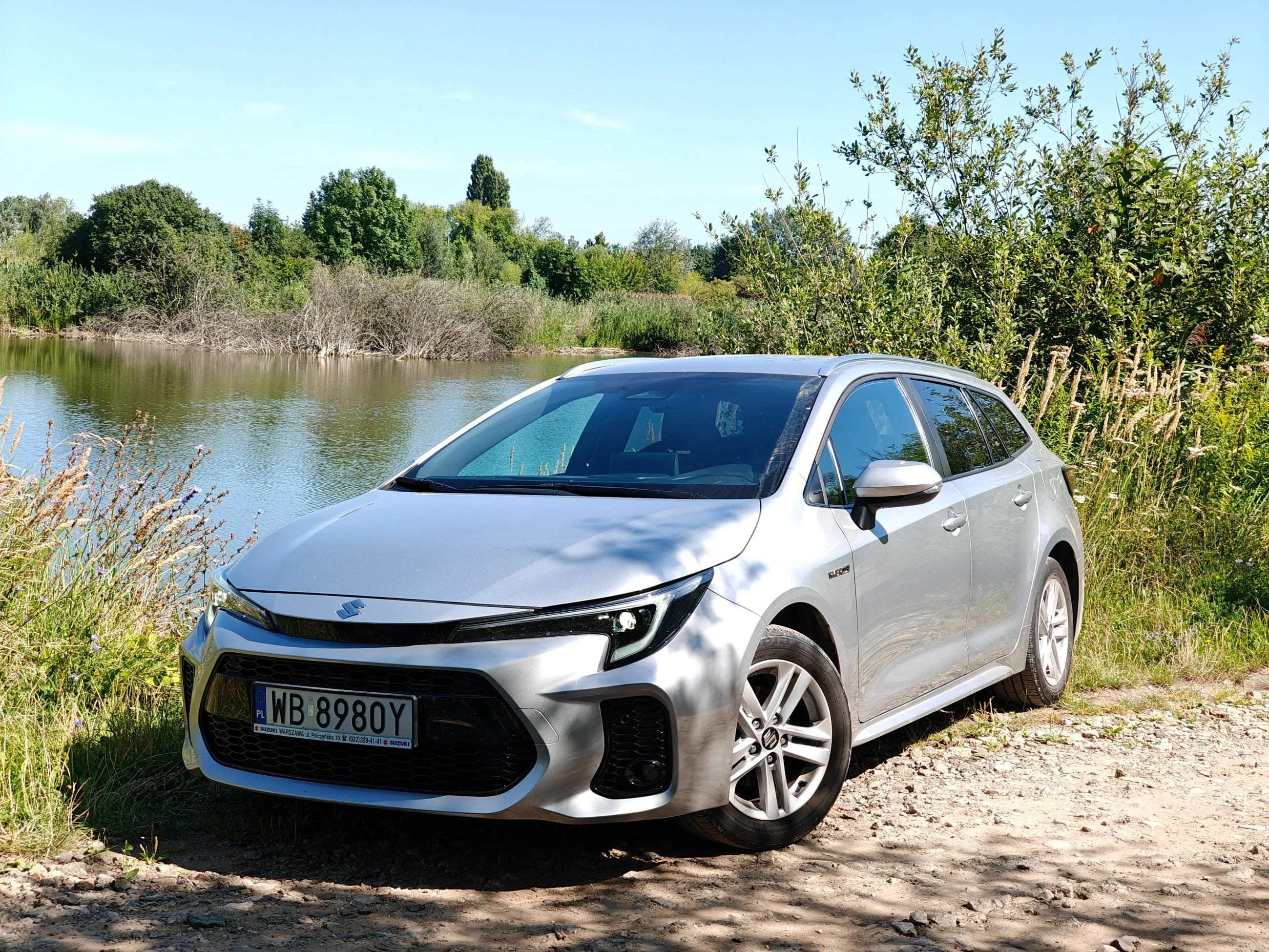 Samochód Suzuki Swace