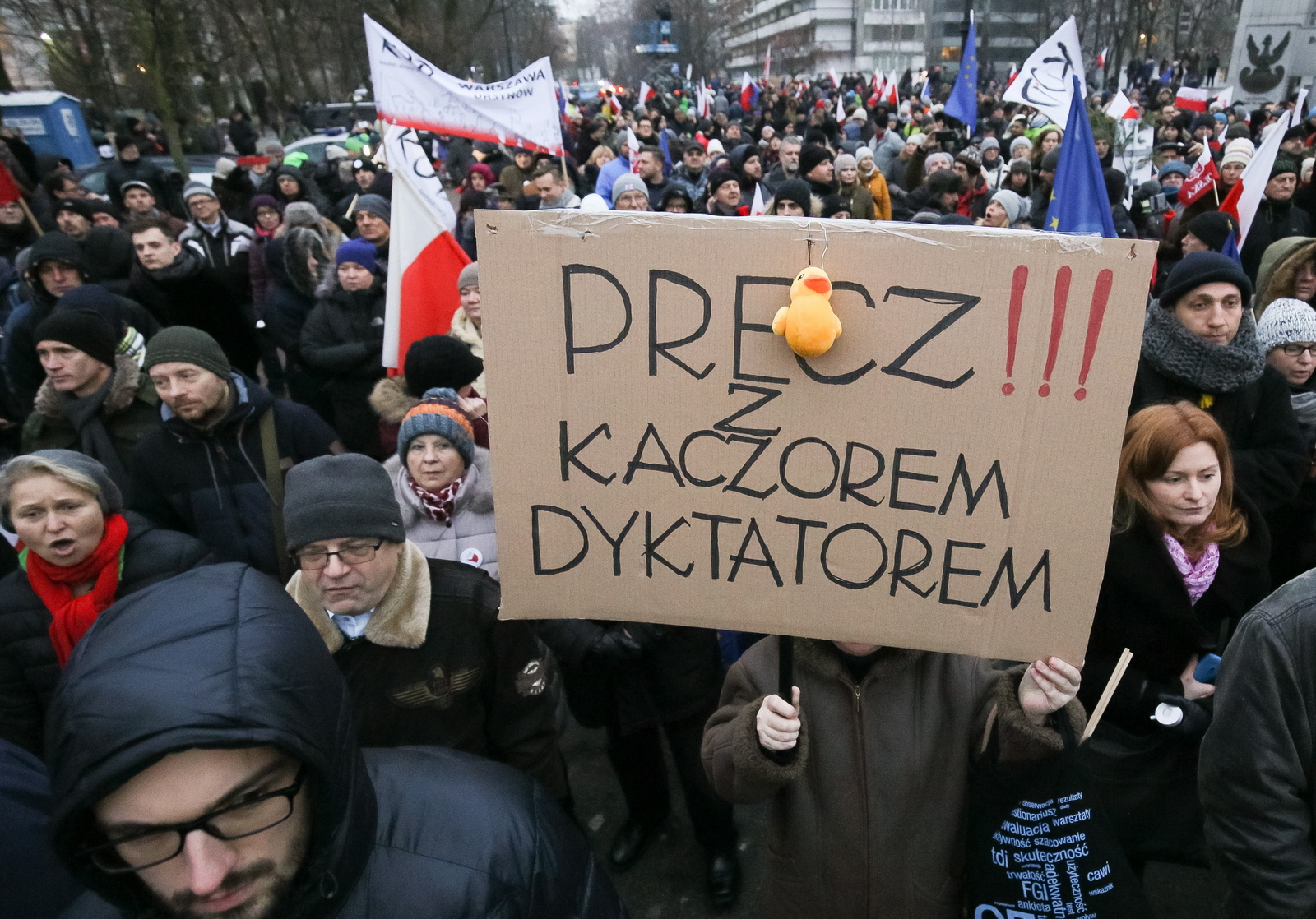 Przeciwnicy obecnej władzy protestowali przed Sejmem