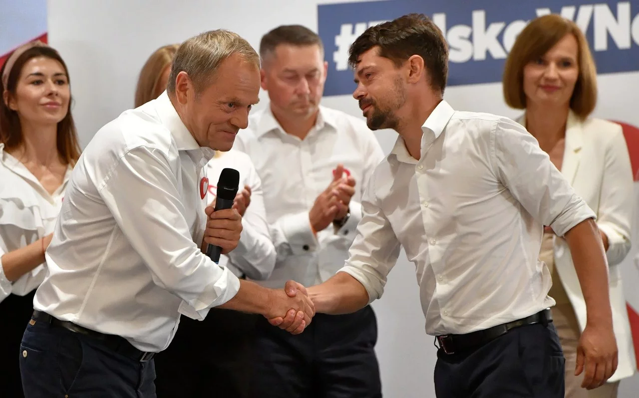 Sypie się rząd Papy? Wiceminister rozważa odejście