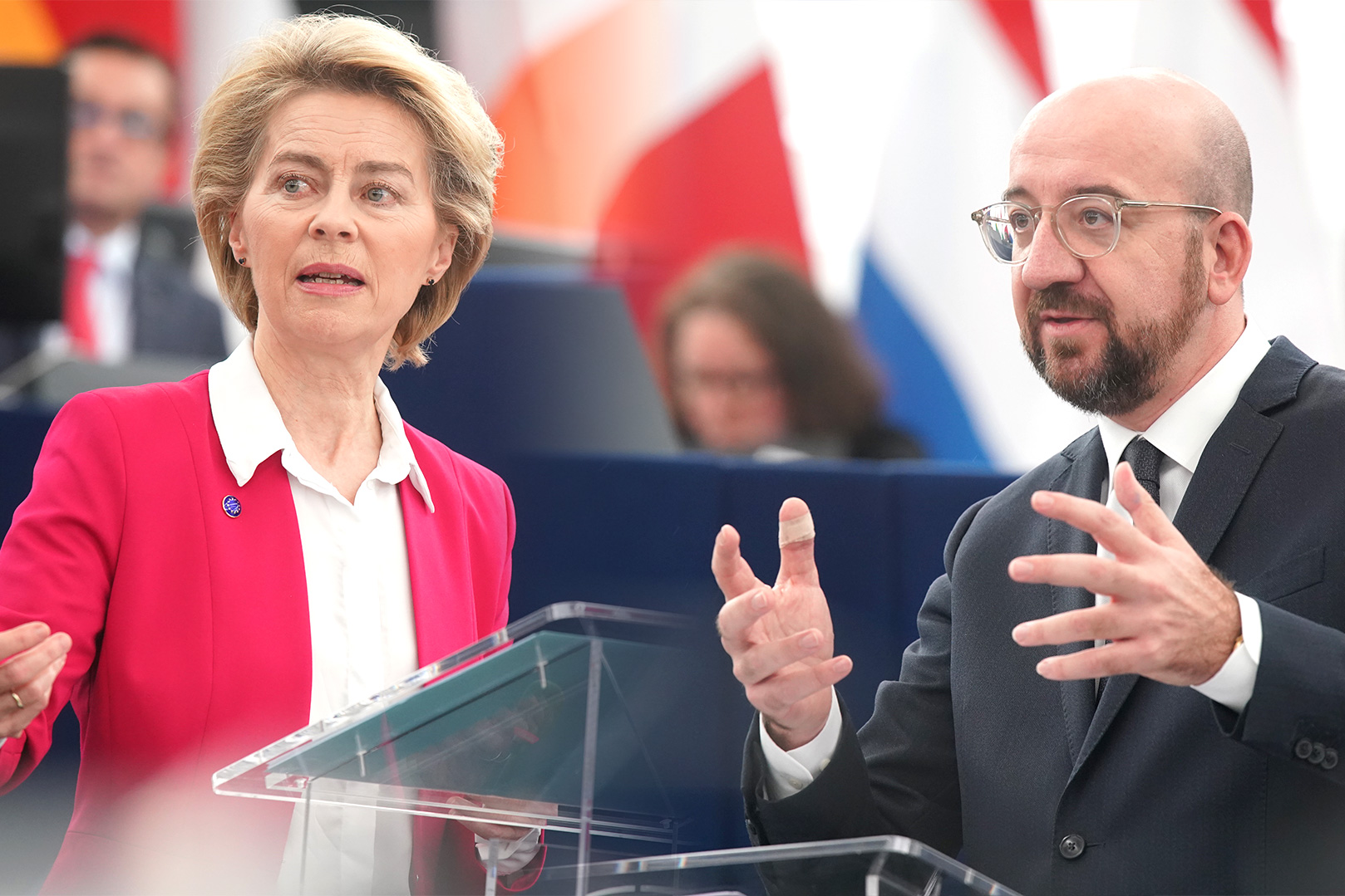 Szefowa KE Ursula von der Leyen i przewodniczący RE Charles Michel