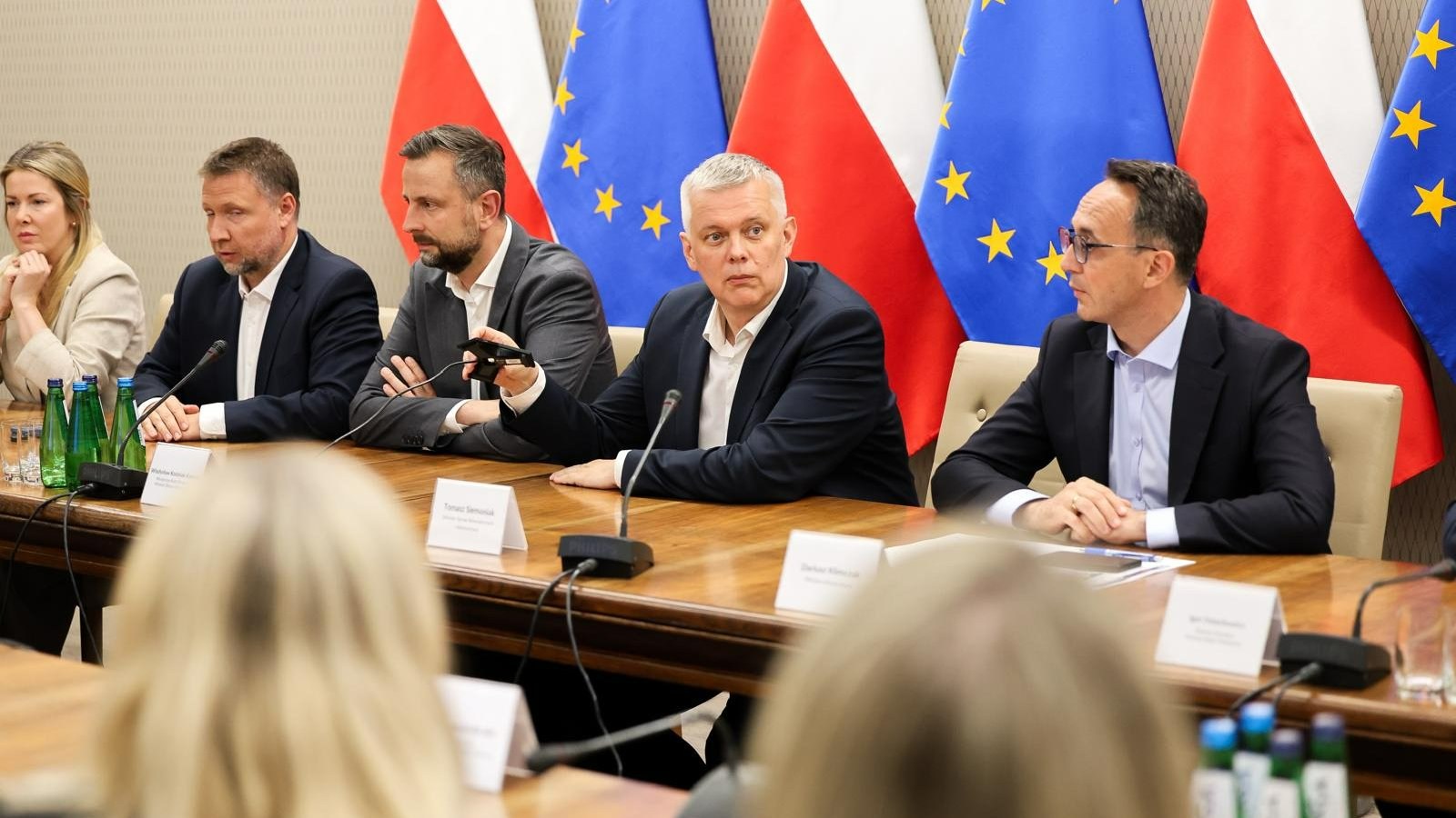 "48 bardzo trudnych godzin". Szef MSWiA: Tego obawiamy się najbardziej