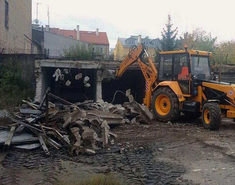 Prace na terenie dawnego aresztu NKWD I UB w Płocku