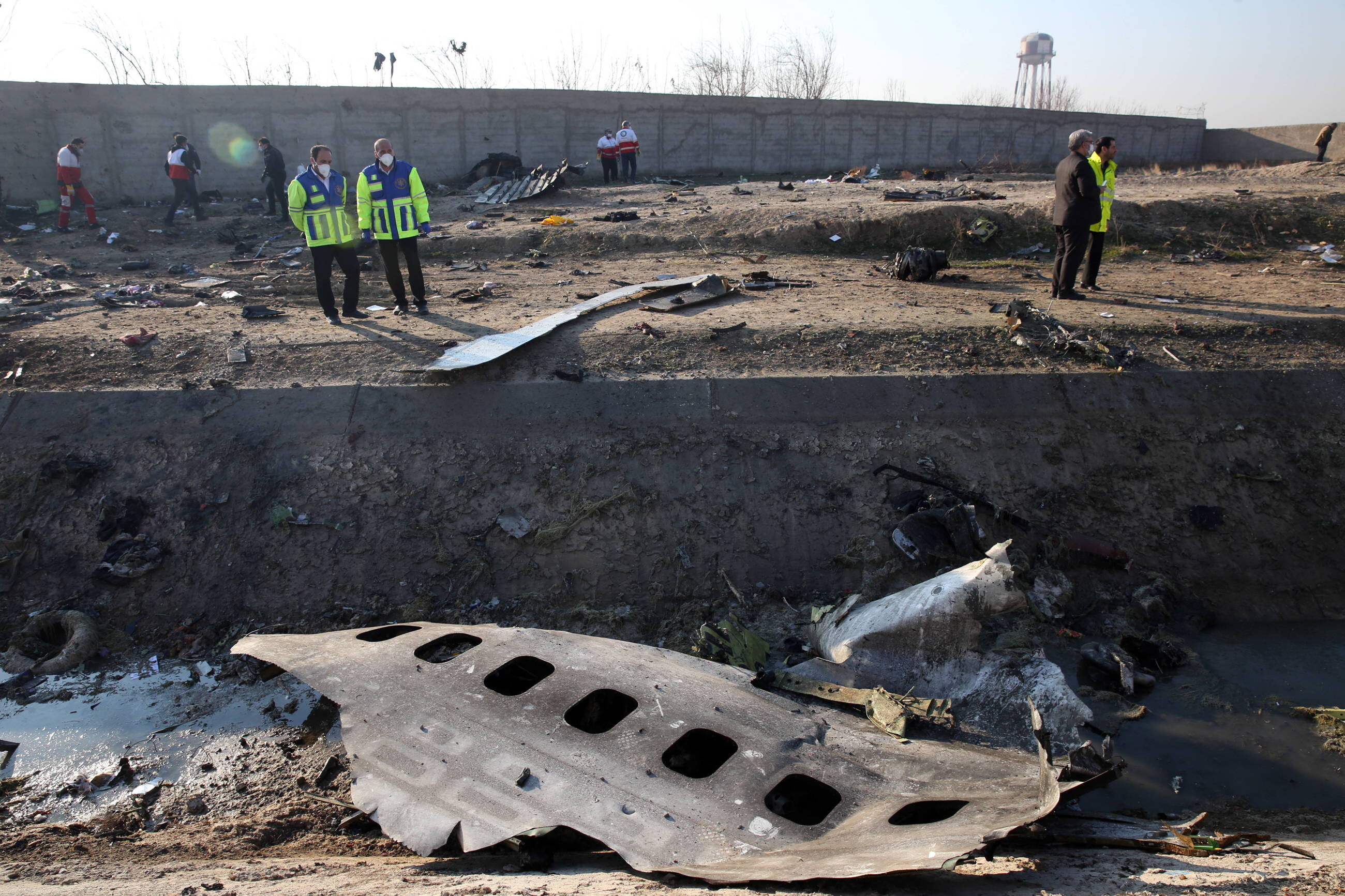 Авиакатастрофы 2020. Крушение самолета Boeing 737 в Иране. Боинг 737 Украина катастрофа. Катастрофа Boeing 737 в Перми жертвы.