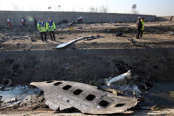 Szczątki samolotu i ofiar są zabezpieczane przez służby