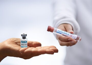Szczepionka na covid-19, zdjęcie ilustracyjne