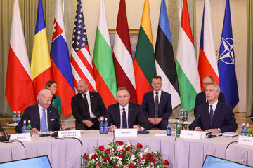 Szczyt Bukaresztańskiej Dziewiątki z udziałem prezydenta USA Joe Bidena i szefa NATO Jensa Stoltenberga