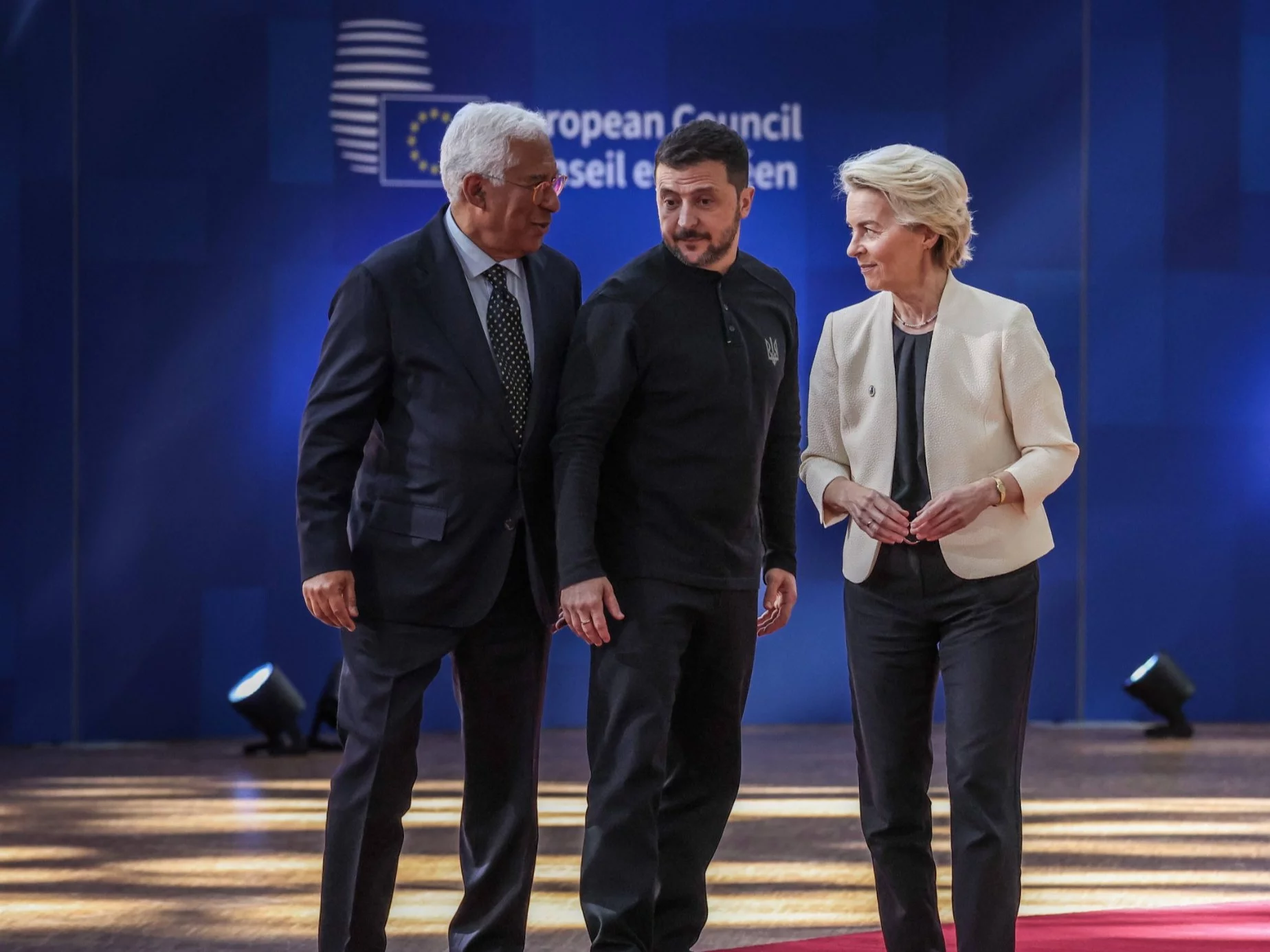Od lewej: Antonio Costa, Wołodymyr Zełenski i Ursula von der Leyen