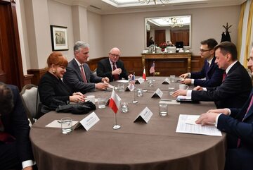 Szef MON Mariusz Błaszczak rozmawiał w Londynie z doradcą prezydenta USA ds. bezpieczeństwa R.O’Brienem: