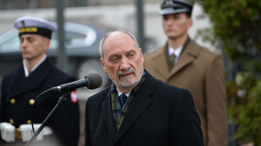 Antoni Macierewicz, szef MON