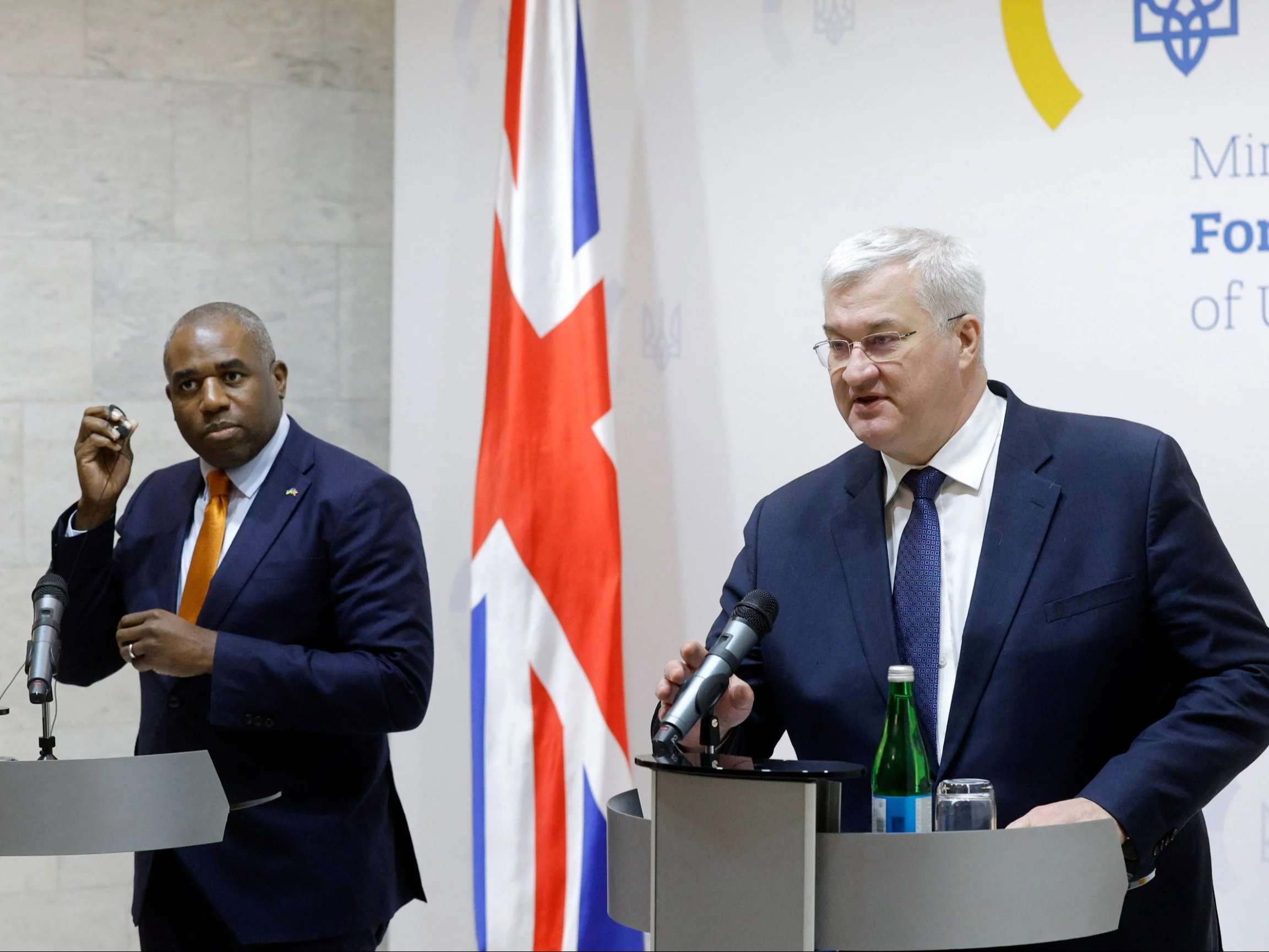 Ministrowie David Lammy i Andrij Sybiha