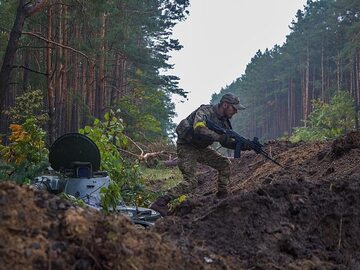 Szkolenie bojowe siły ukraińskich w pobliżu granicy z Białorusią
