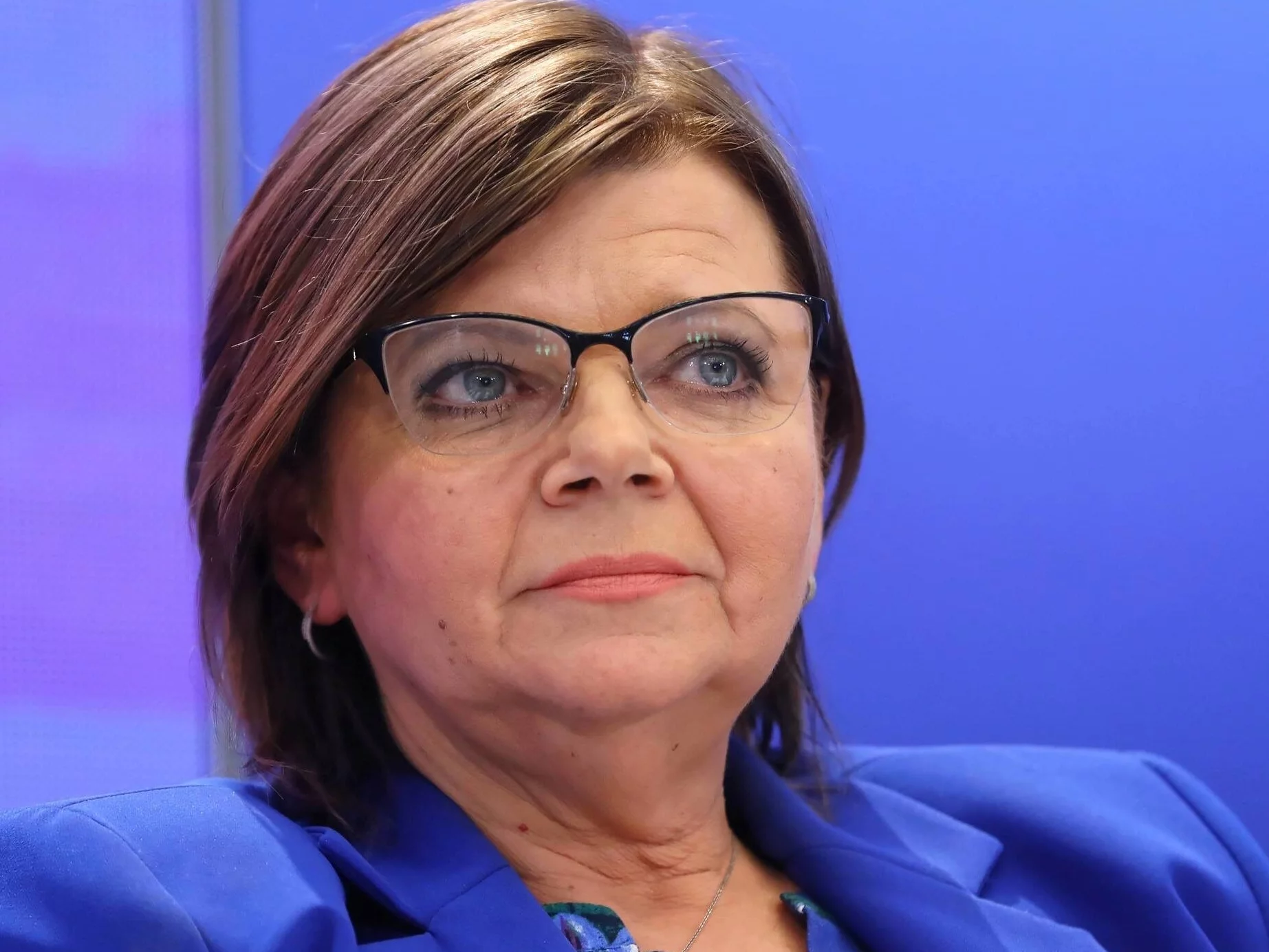SZNUR zamiast "czarodziejskiej różdżki". gorszy sort kpi z minister zdrowia