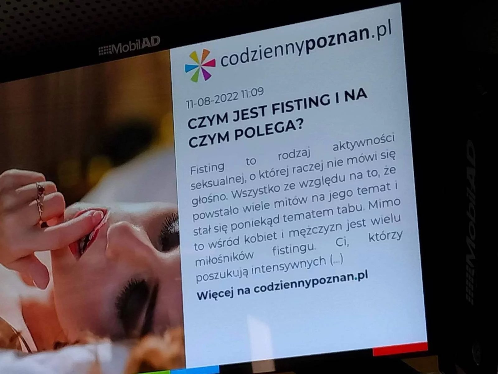 Skandal w poznańskich tramwajach. Miasto reklamowało fisting