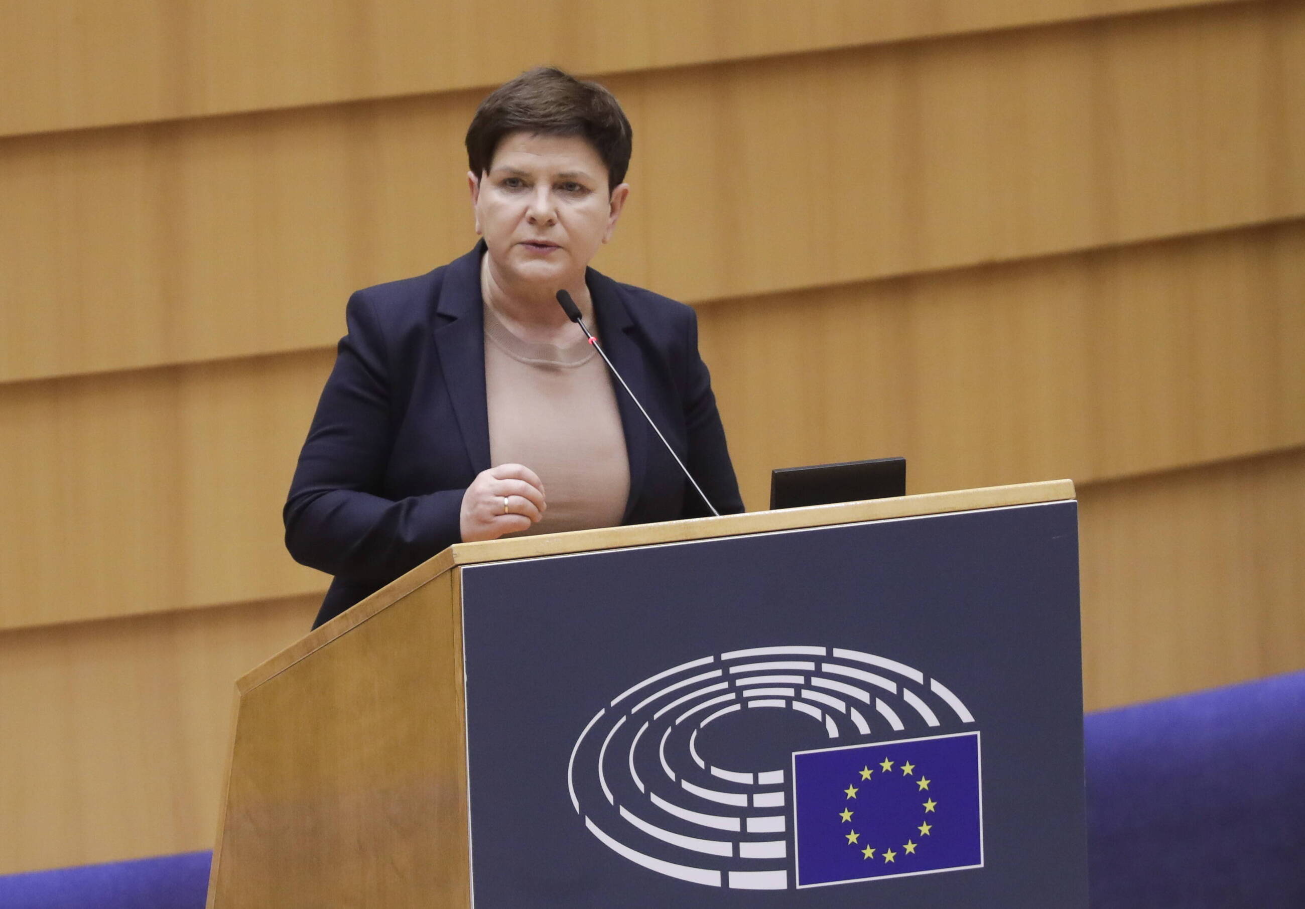 Europoseł PiS Beata Szydło przemawia w Parlamencie Europejskim