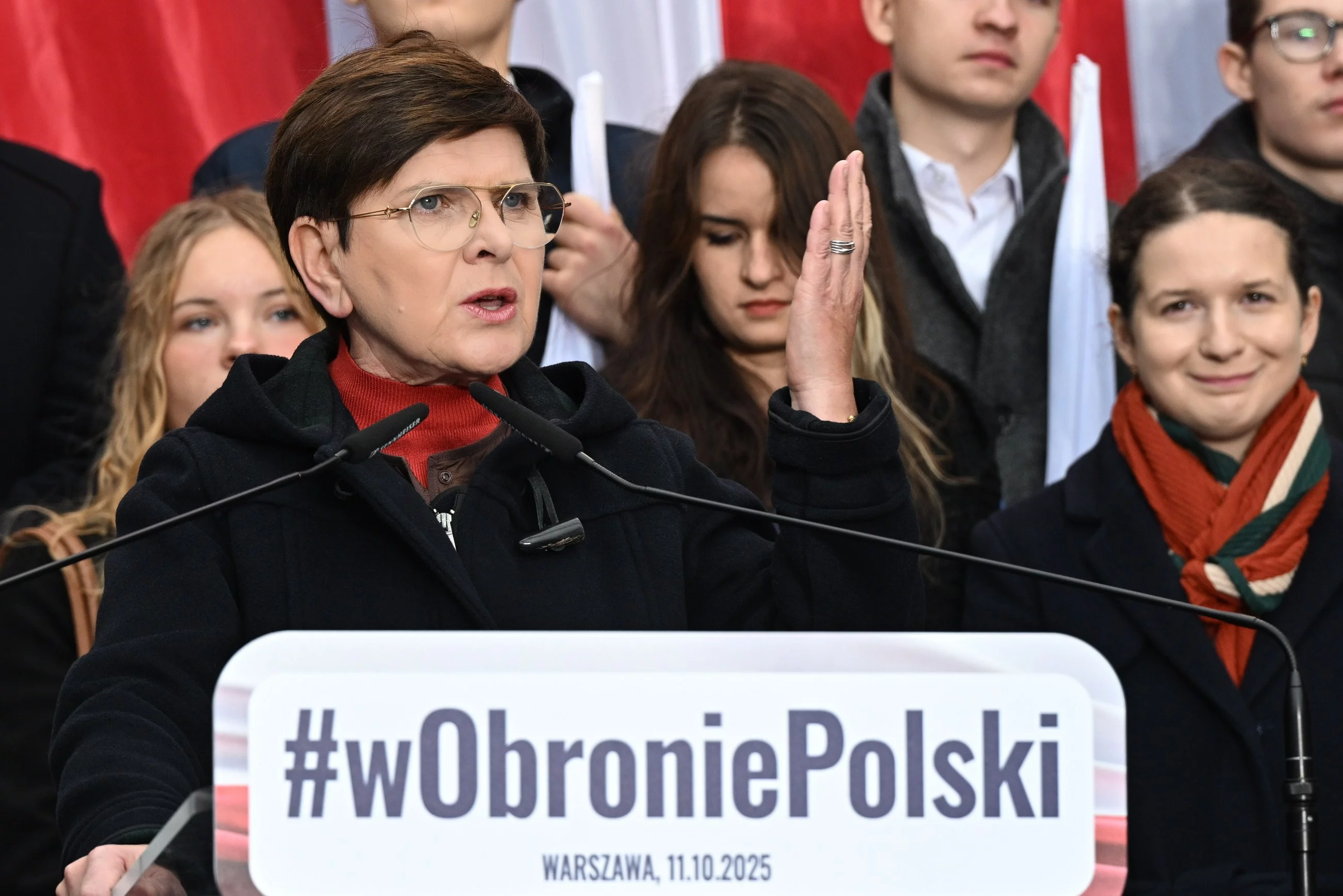 Szydło mocno: Wtedy do nich strzelali, teraz chcą ich zlikwidować