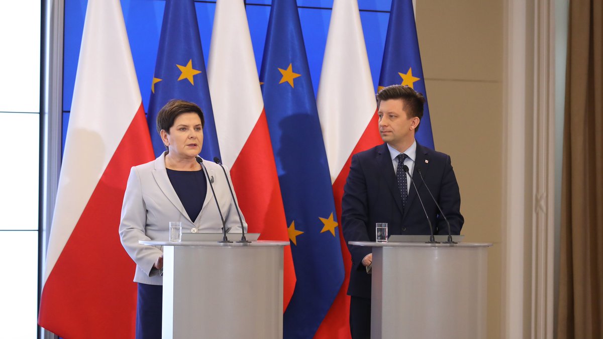 Wicepremier Beata Szydło i minister Michał Dworczyk