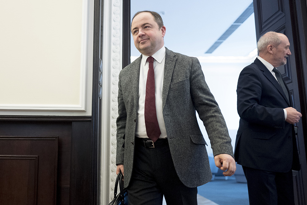 Wiceszef MSZ Konrad Szymański podczas posiedzenia rządu