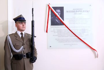 Tablica w Kancelarii Premiera upamiętniająca rotmistrza Witolda Pileckiego