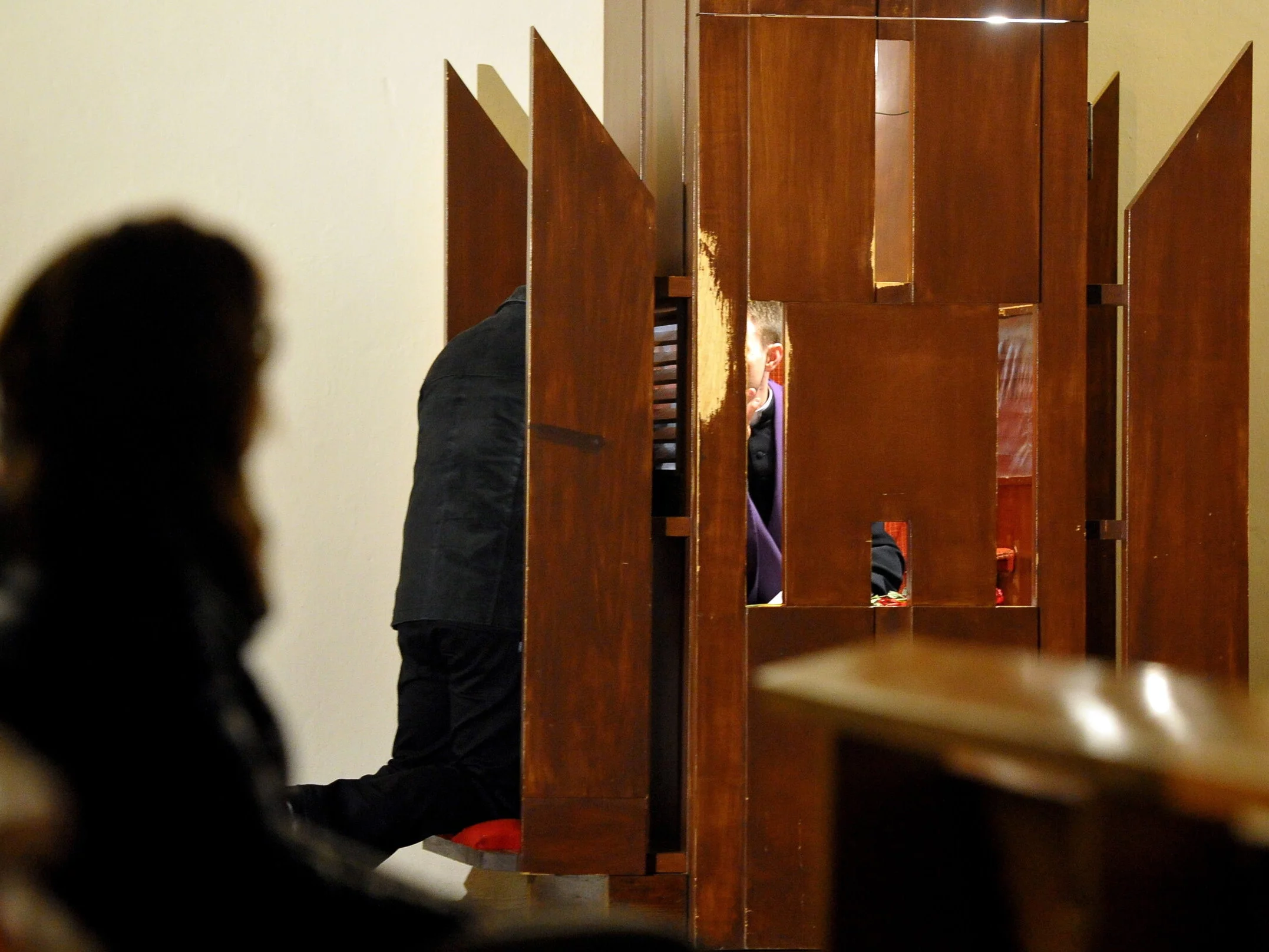 Tajemnica spowiedzi zagrożona. Nowe prawo na Wyspach