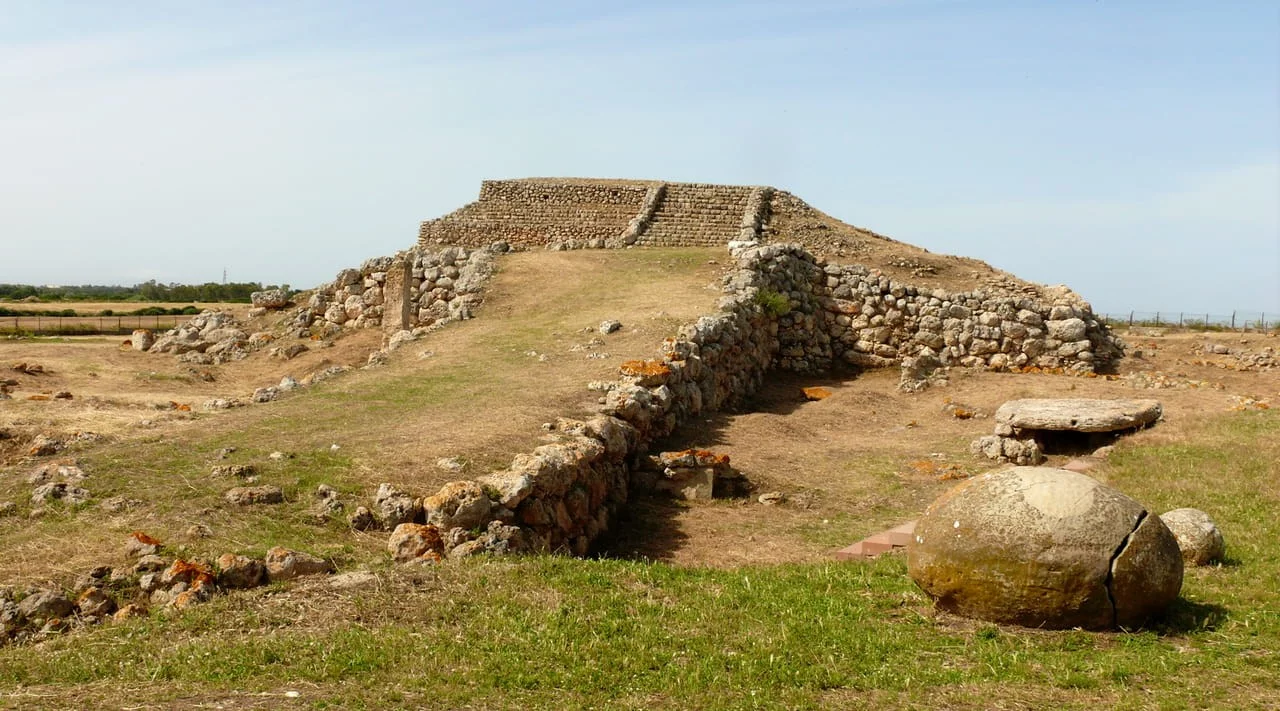 Monte D'Accoddi - tajemnicza piramida na Sardynii