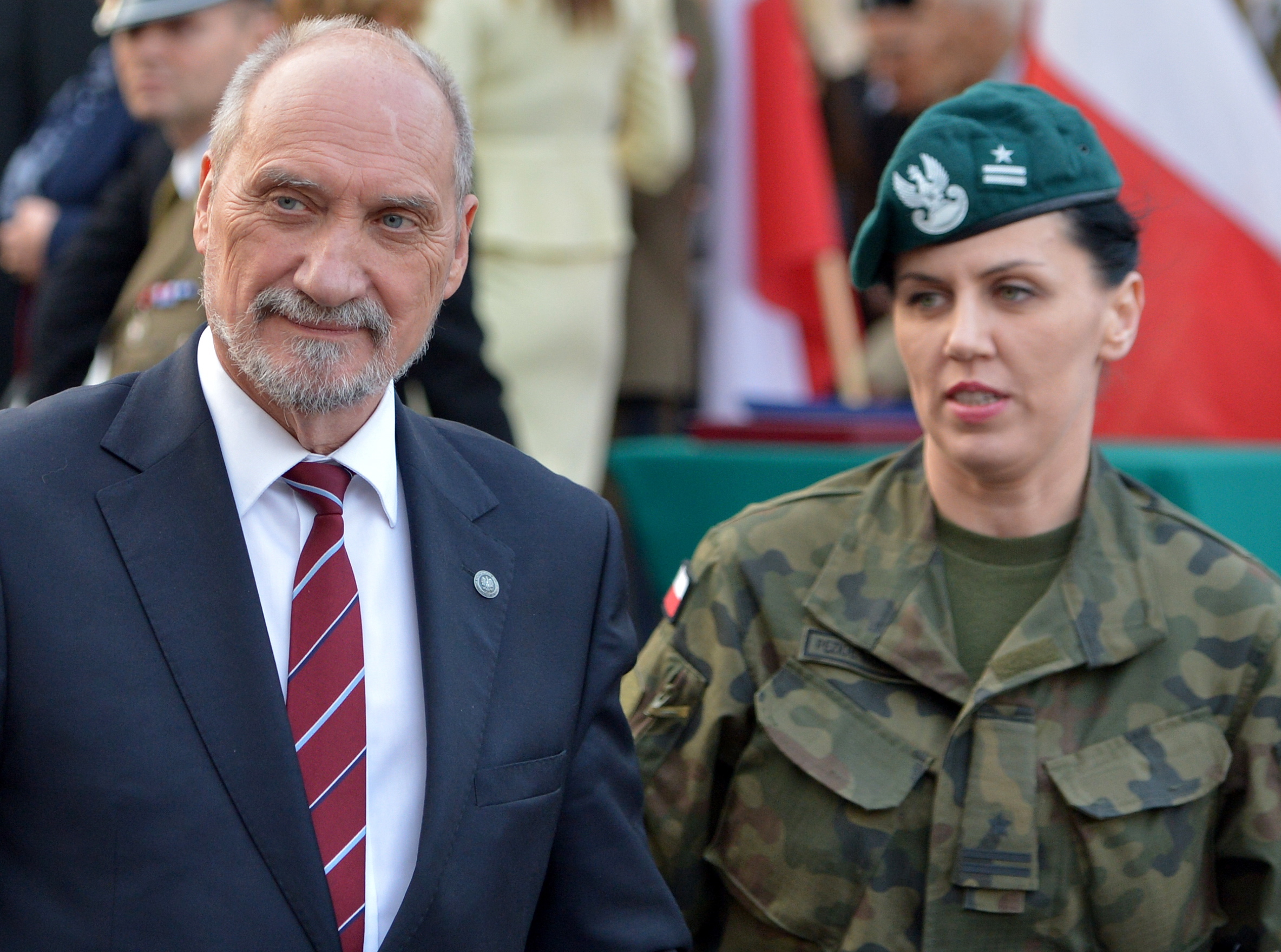Antoni Macierewicz, Anna Pęzioł-Wójtowicz