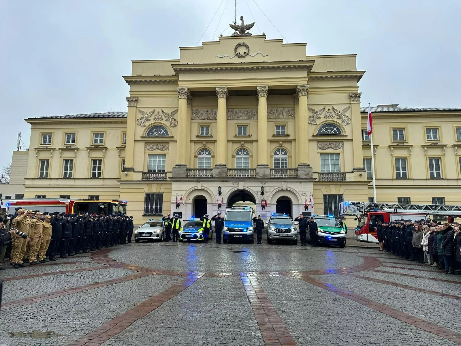 Policja oddała hołd tragicznie zmarłemu funkcjonariuszowi