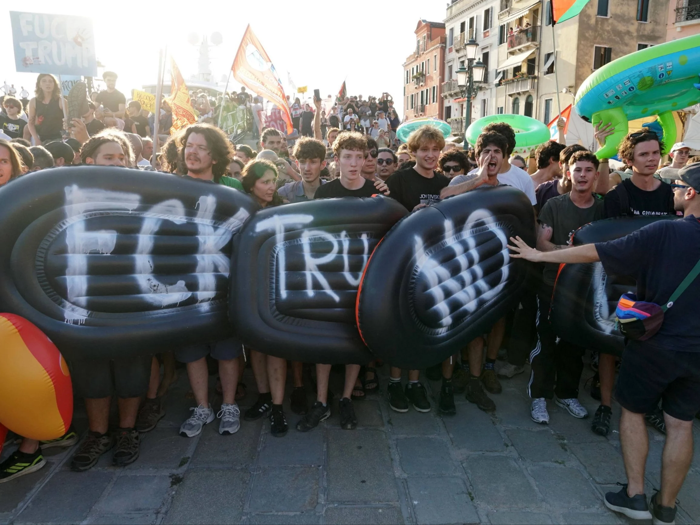 Protesty w Wenecji przeciwko wizycie ambasadora USA