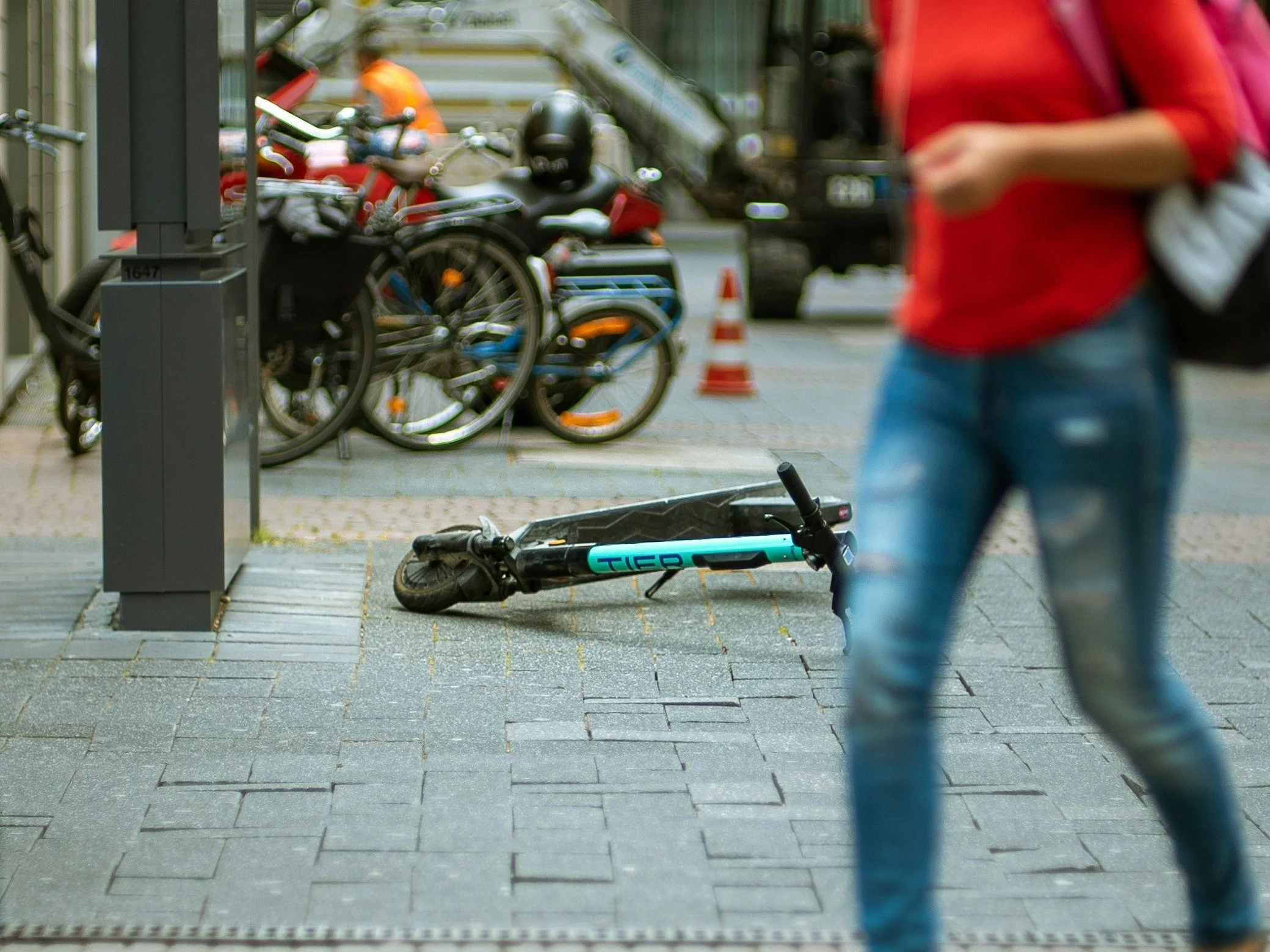 Radni europejskiej stolicy biorą się za elektryczne hulajnogi