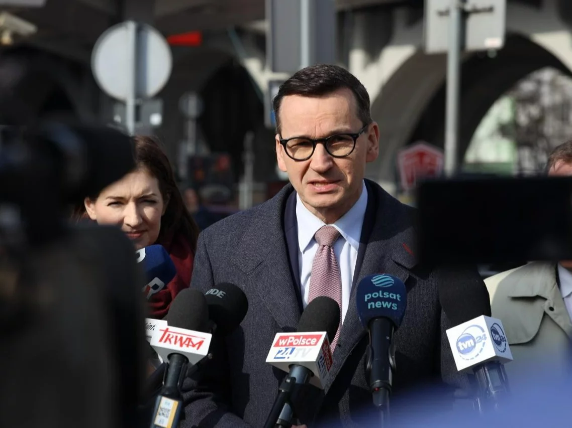 "To jest absolutny skandal". Morawiecki apeluje do Czarzastego