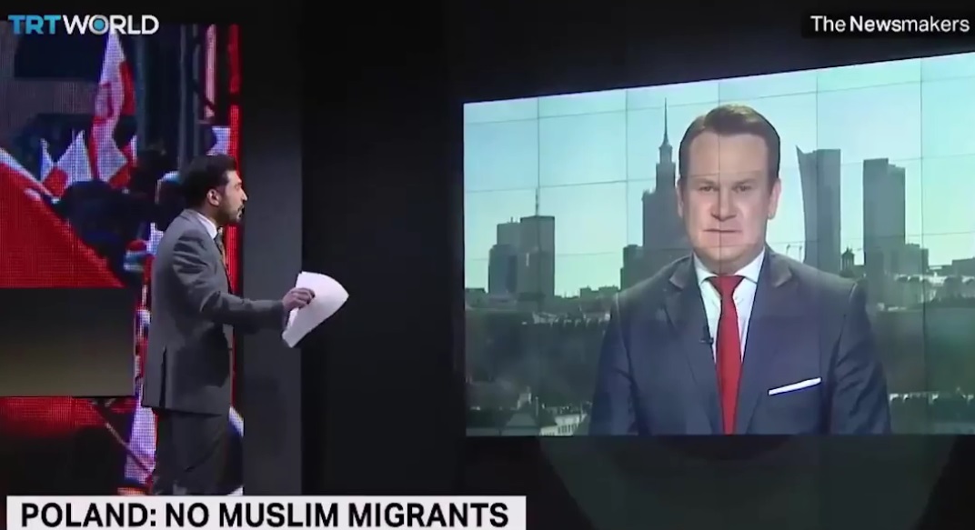 Dominik Tarczyński w telewizji TRT World.