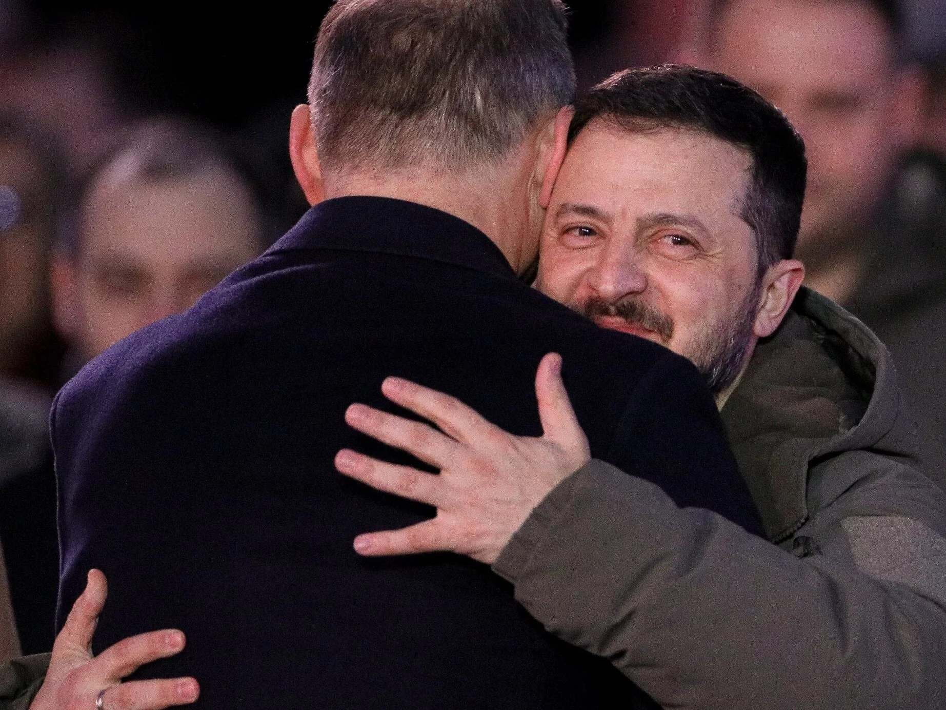 Prezydent RP Andrzej Duda (L tyłem) i prezydent Ukrainy Wołodymyr Zełenski (P)