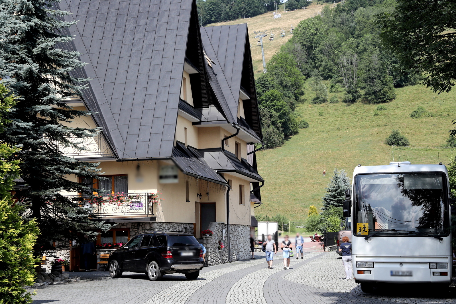 Jeden z pensjonatów na zakopiańskiej Harendzie, gdzie zmarła 12-latka