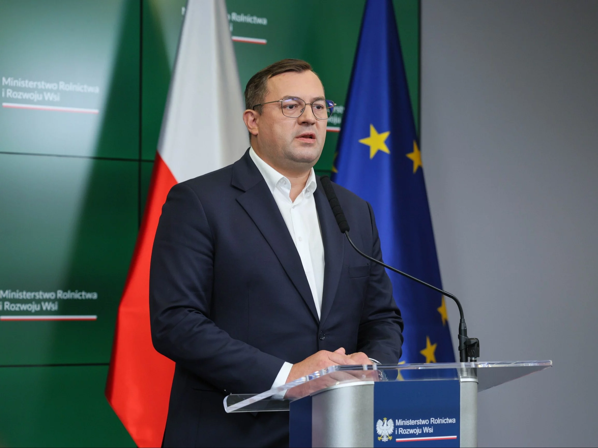 Minister rolnictwa i rozwoju wsi Stefan Krajewski na konferencji prasowej w siedzibie resortu w Warszawie