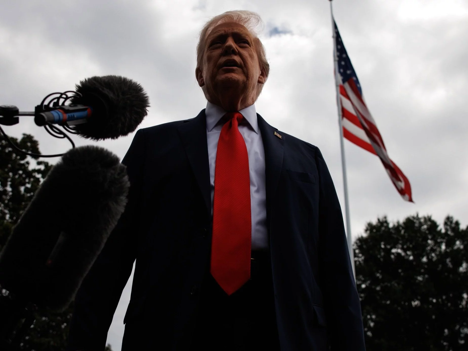 Trump rozmawiał z brytyjskimi mediami. Nagle zaczął mówić o Nawrockim