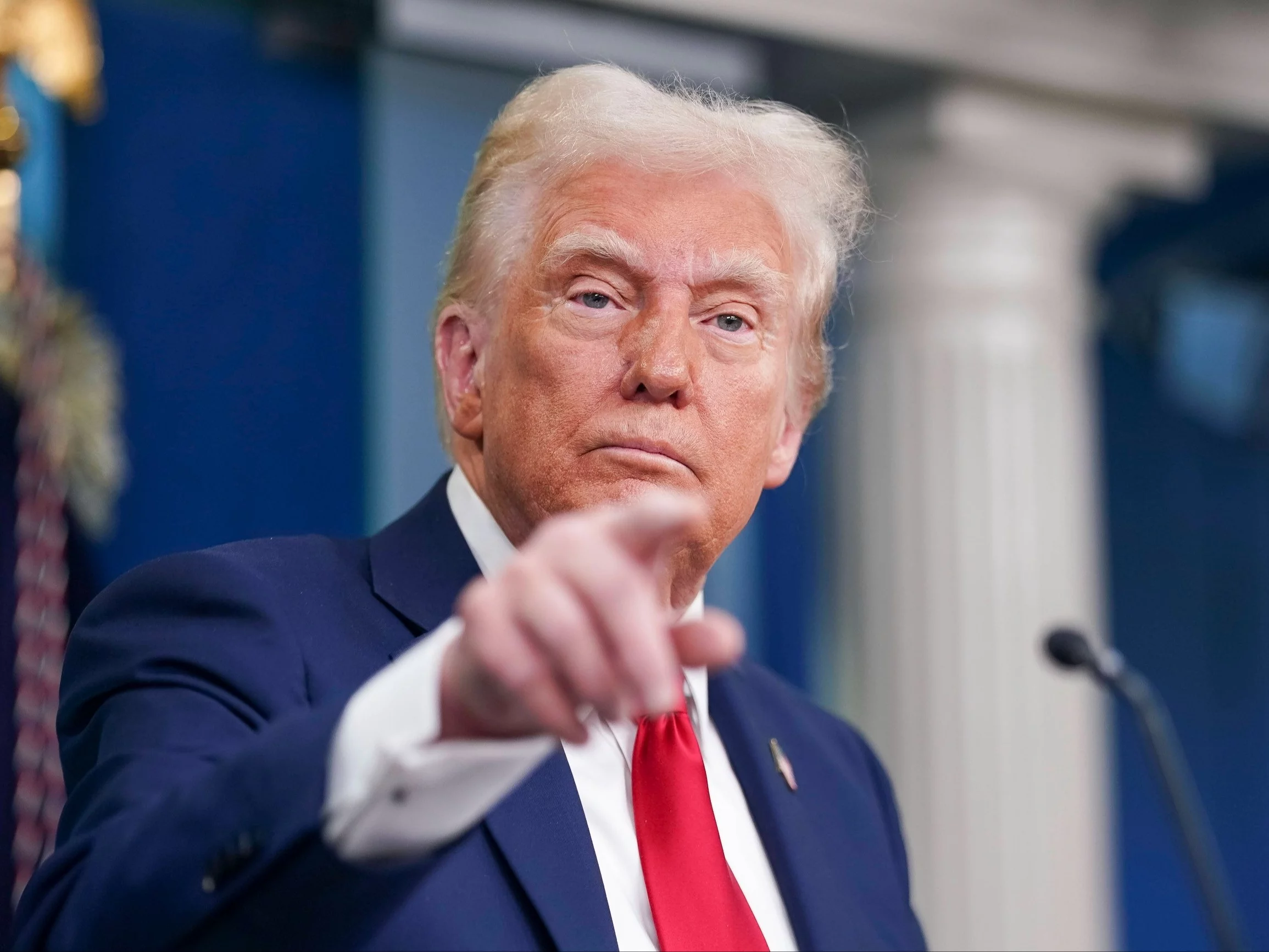 "Bezczelna próba ingerencji w wybory". Trump żąda gigantycznego odszkodowania