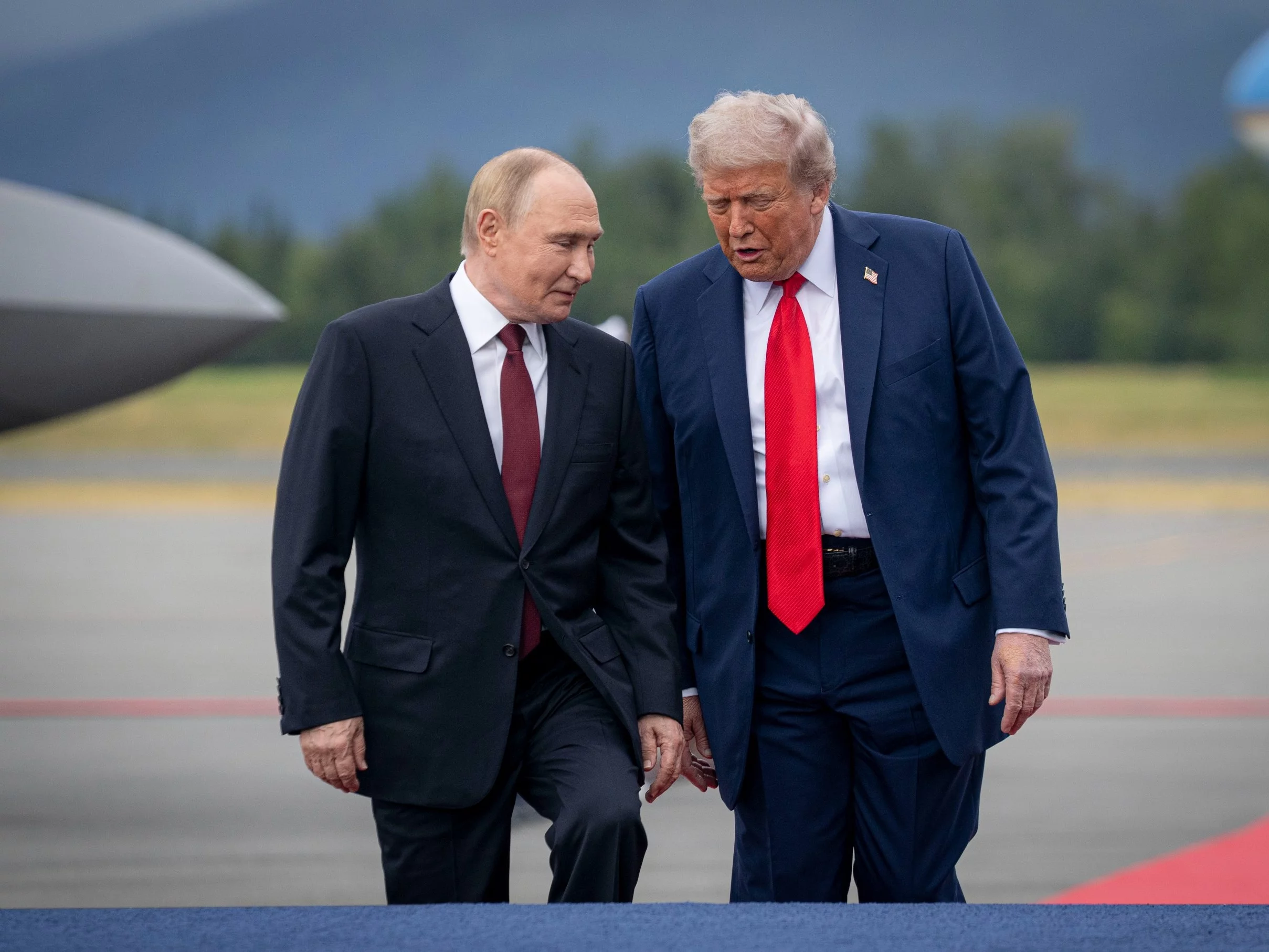 Władimir Putin i Donald Tusk podczas spotkania na Alasce